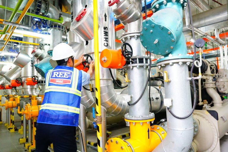 Có nên đầu tư cổ phiếu REE hay sử dụng dịch vụ của REE Corp?