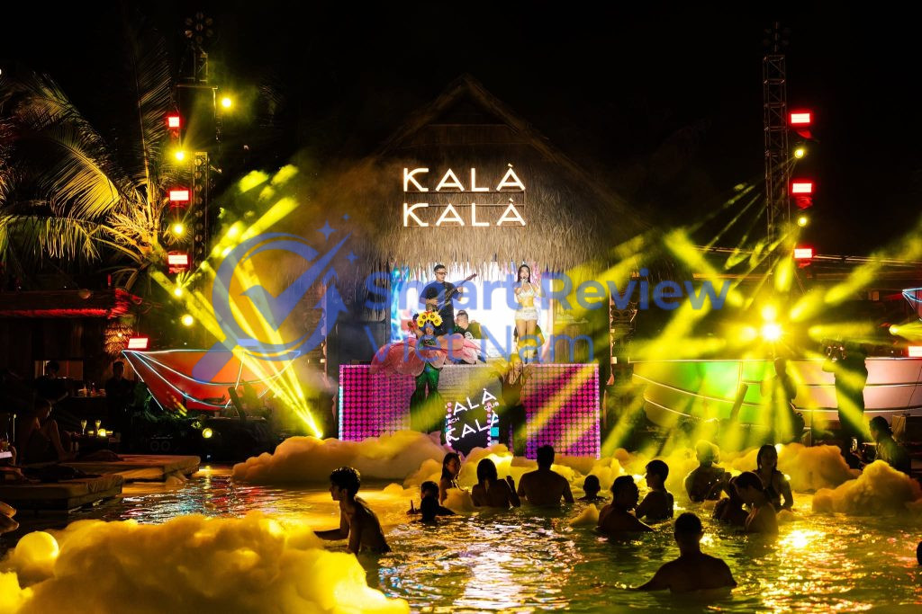 Kalà Kalà Beach Club takes its "All-Day Dining" concept quite seriously